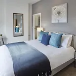 Host & - Welton View