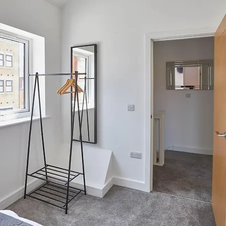 Host & - Welton View