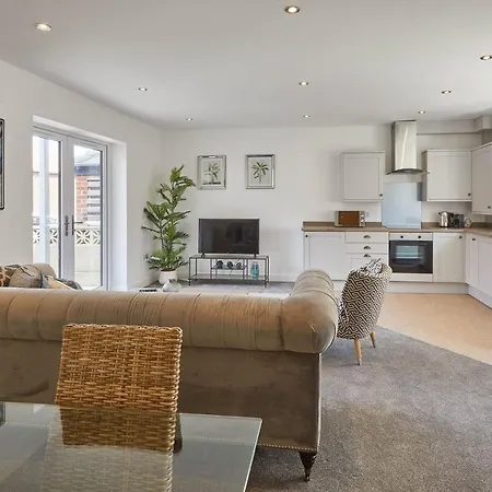 Host & - Welton View * Whitby