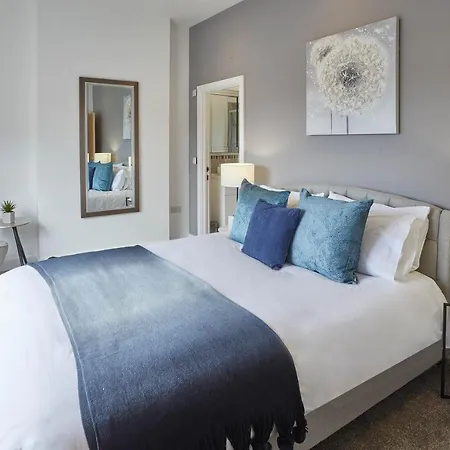 Host & - Welton View