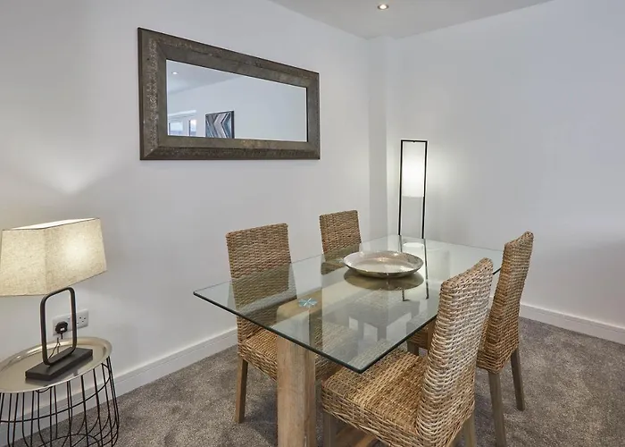 Host & - Welton View