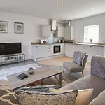 Host & - Welton View